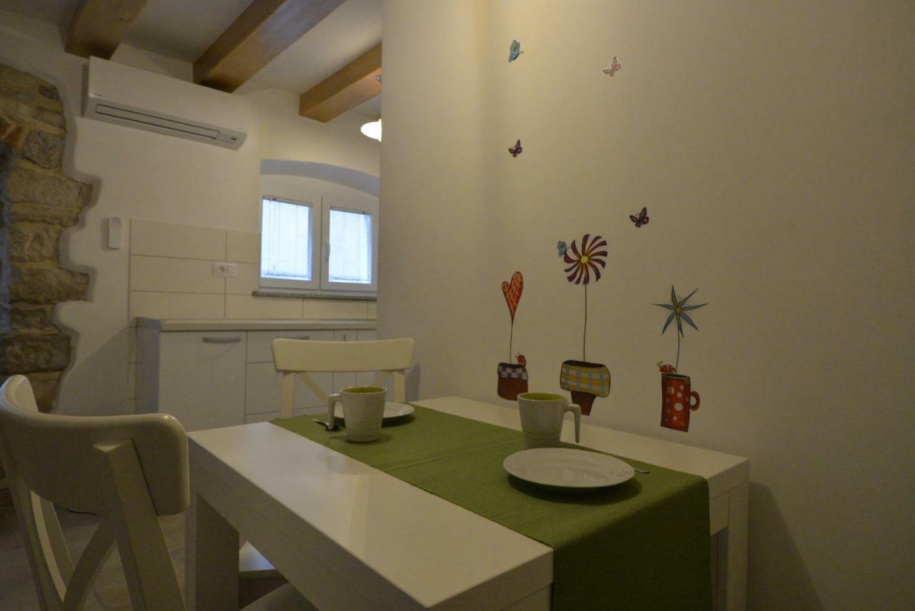 Apartments And Rooms Oliva Đảo Đảo Cres Ngoại thất bức ảnh