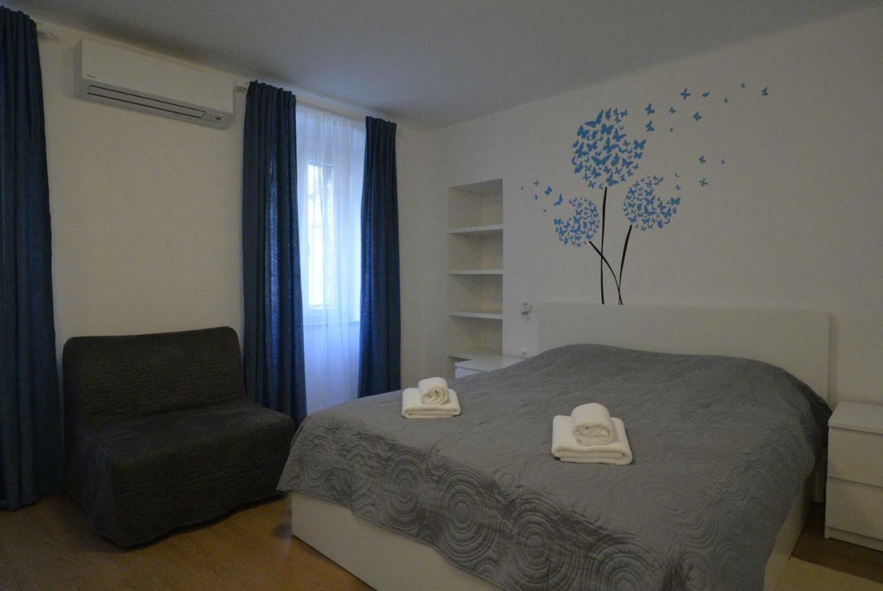 Apartments And Rooms Oliva Đảo Đảo Cres Ngoại thất bức ảnh