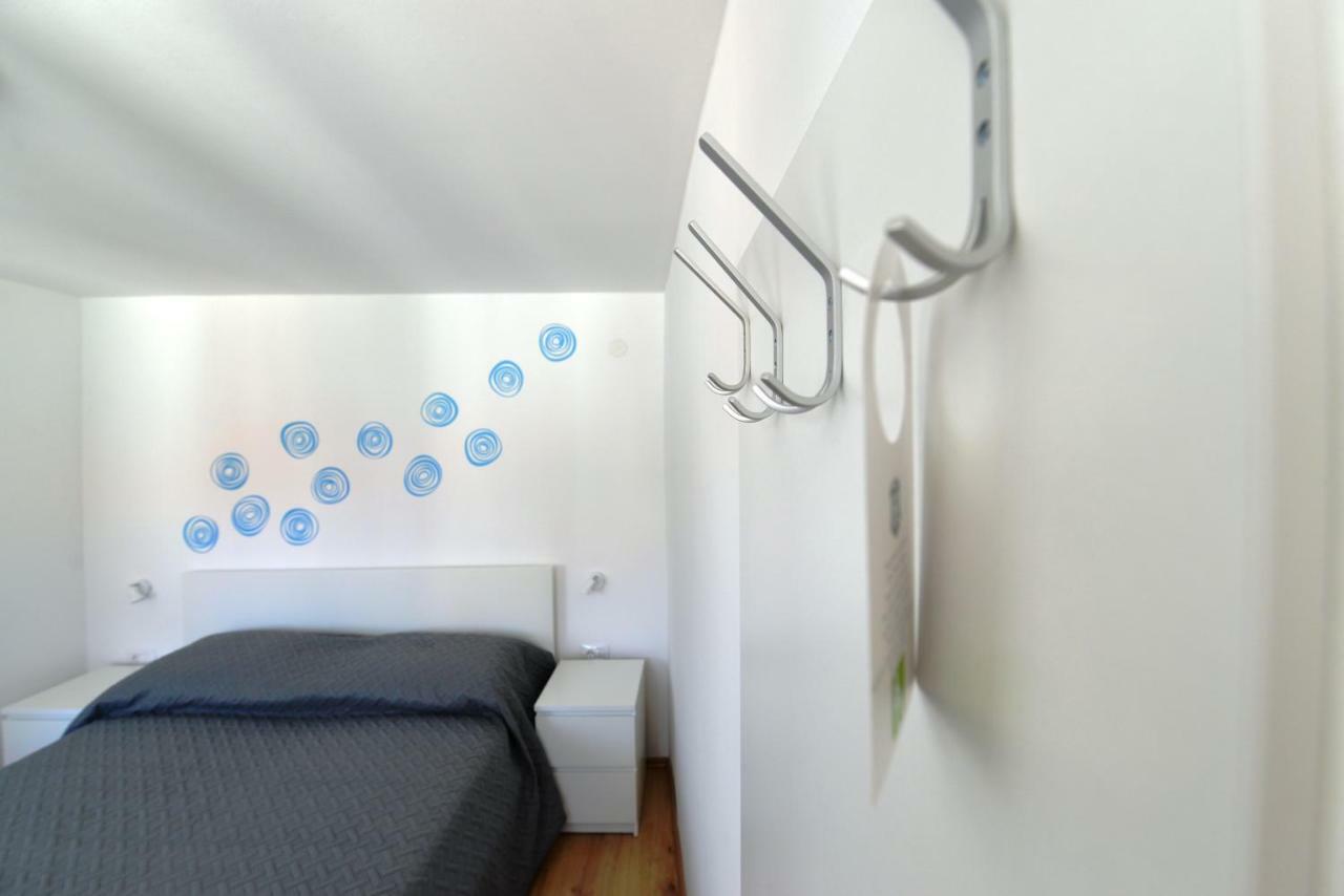 Apartments And Rooms Oliva Đảo Đảo Cres Ngoại thất bức ảnh