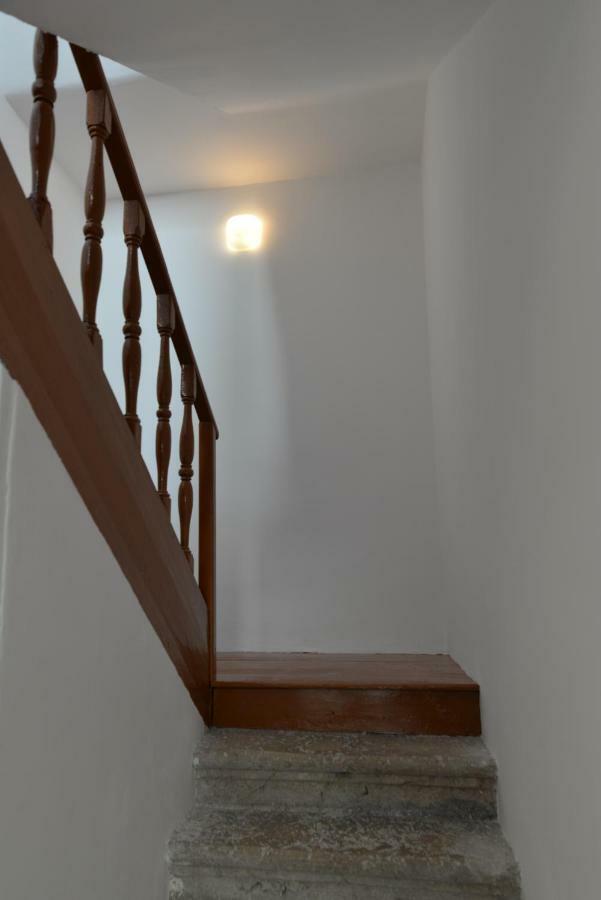 Apartments And Rooms Oliva Đảo Đảo Cres Ngoại thất bức ảnh